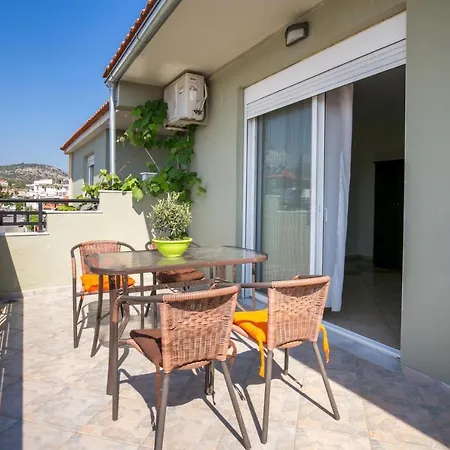 פוטוס Apartments Lina מראה חיצוני תמונה
