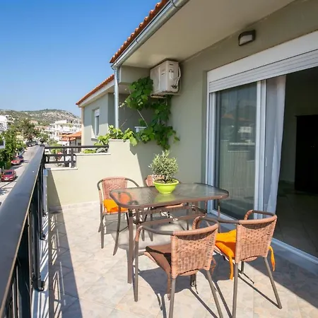 פוטוס Apartments Lina מראה חיצוני תמונה